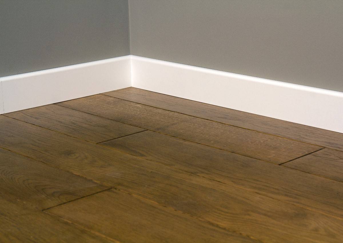 Skirting, plinth or tiles? Which joints are worth using?