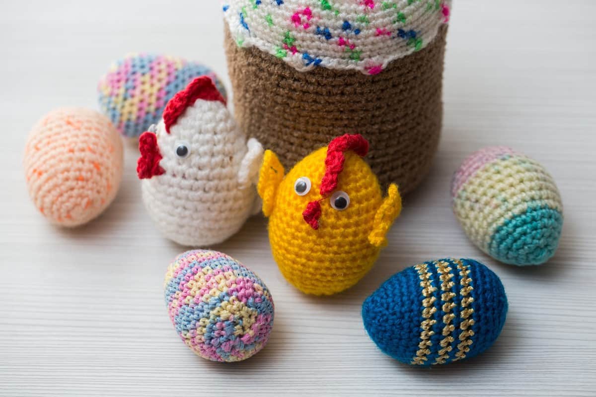 How to make Easter eggs with crochet?