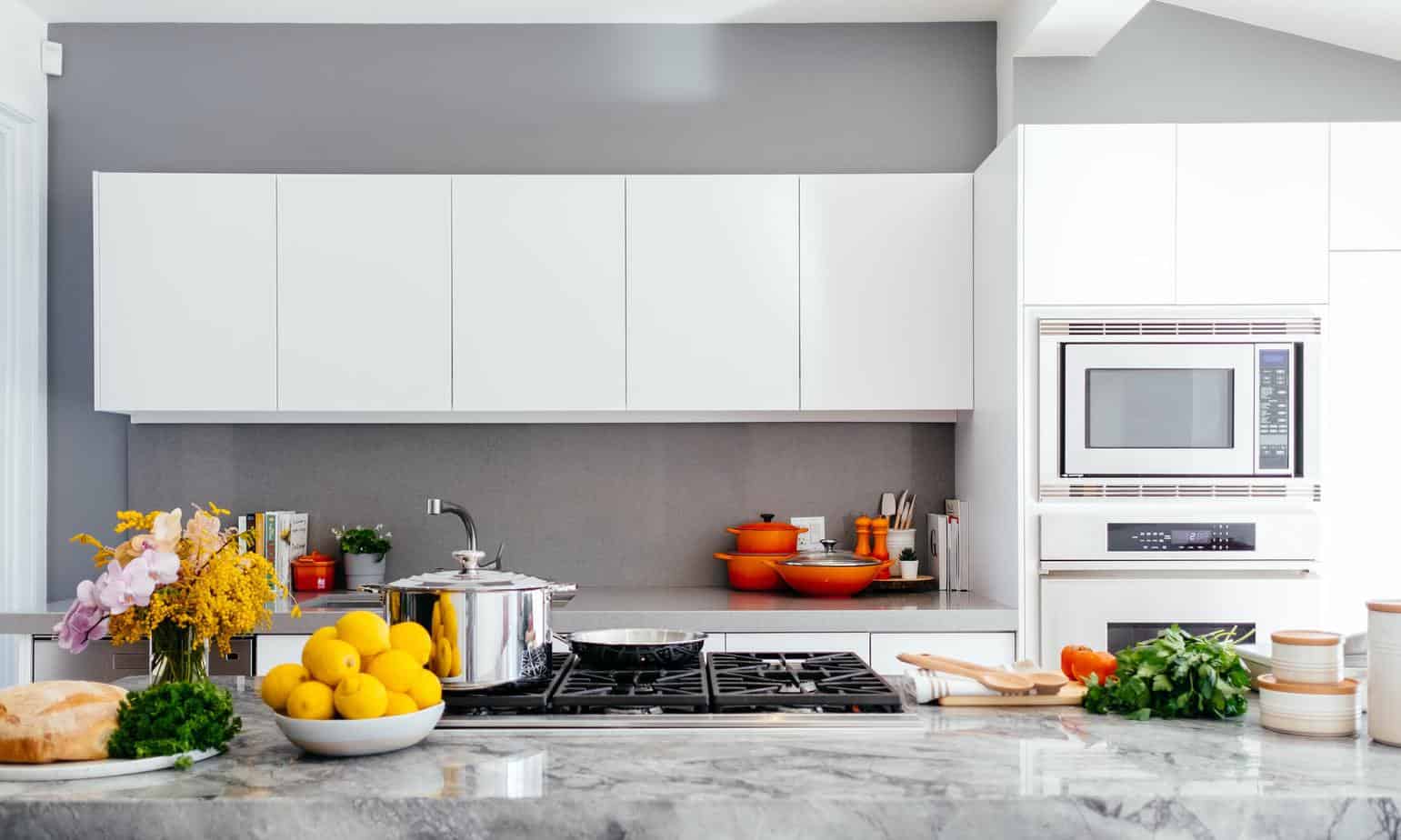 How do I combine countertops in my kitchen? Proven tips
